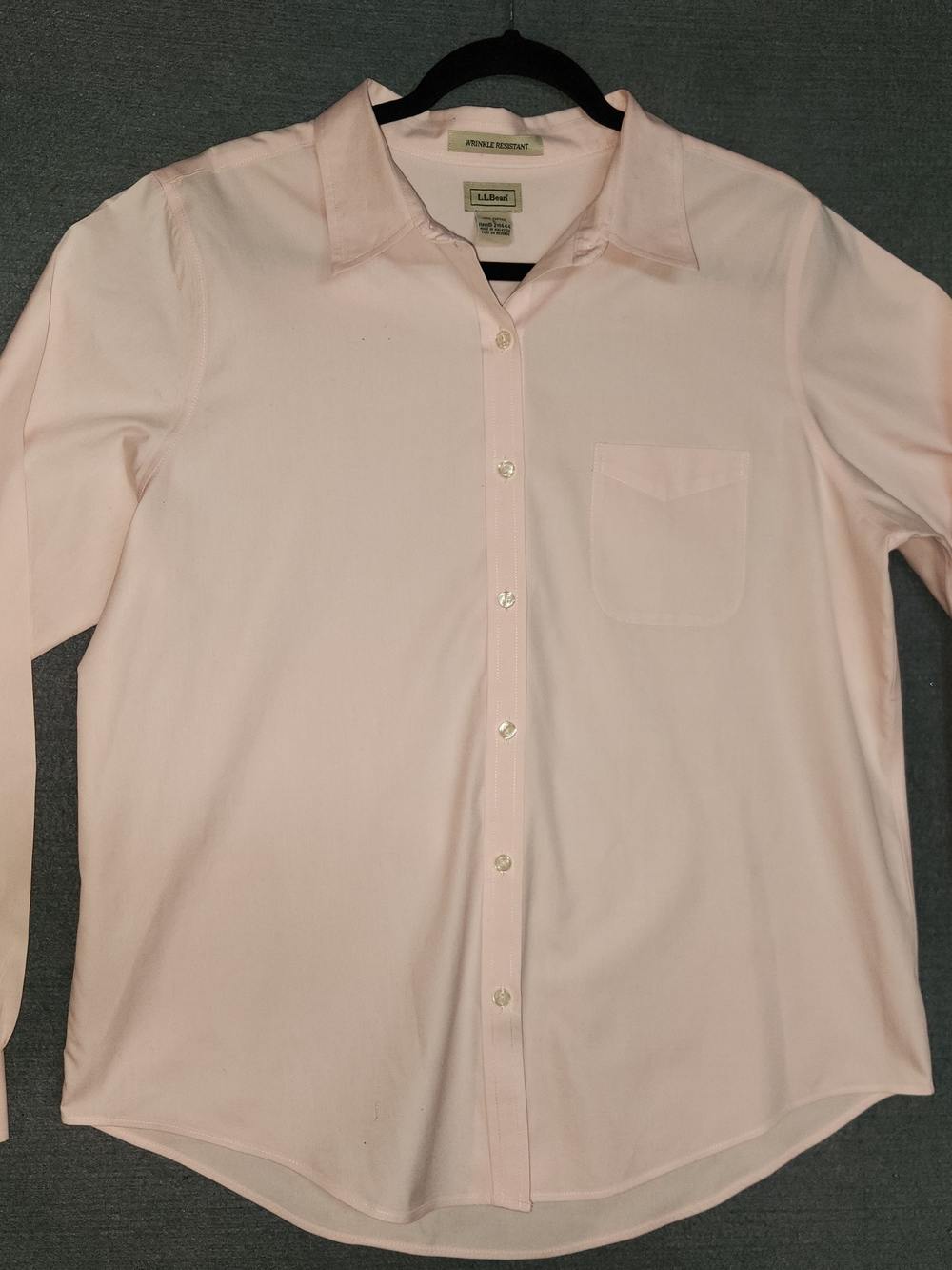 L.L. Bean Men's Light Pink Button-Down Shirt#393